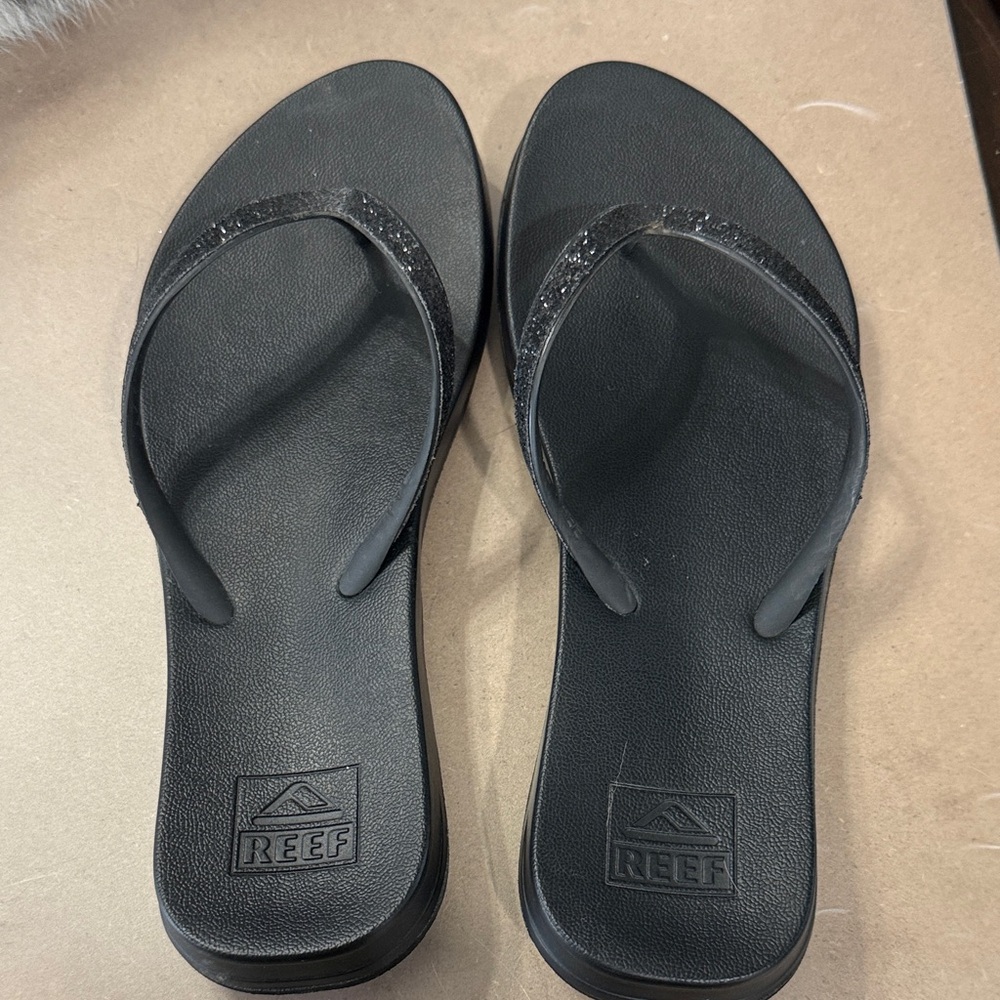 Reef Classic Black Sandals